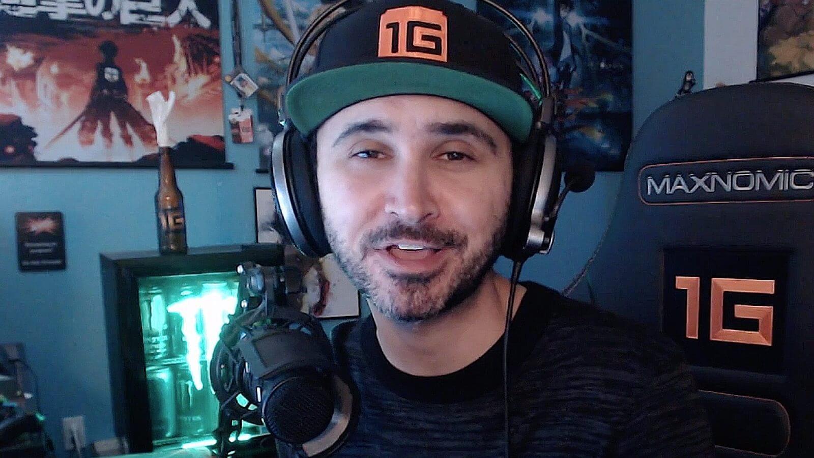 what-headset-does-summit1g-use