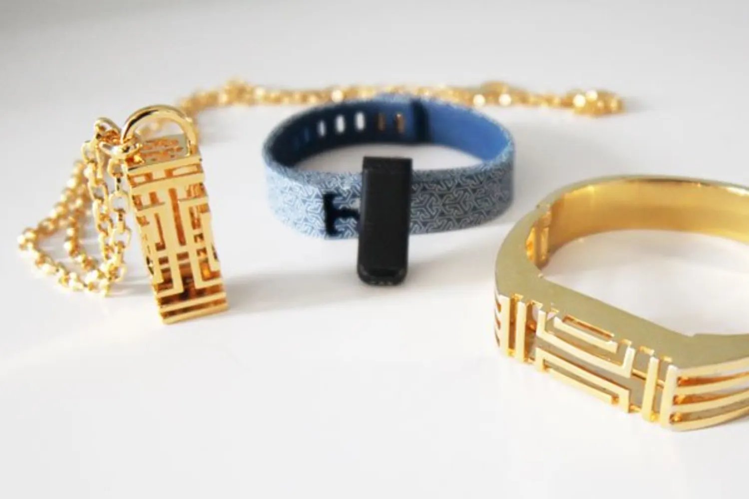which-fitbit-goes-with-tory-burch