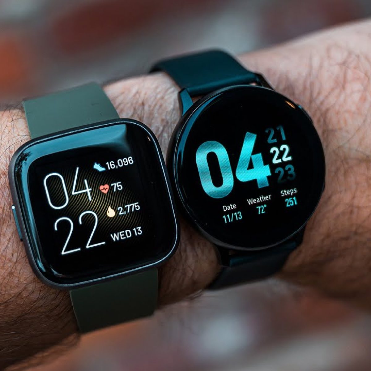 Samsung galaxy watch online vs fitbit