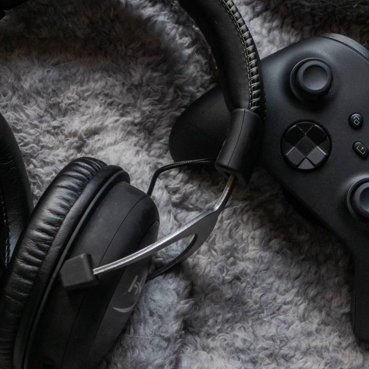 Crackling headset best sale xbox one