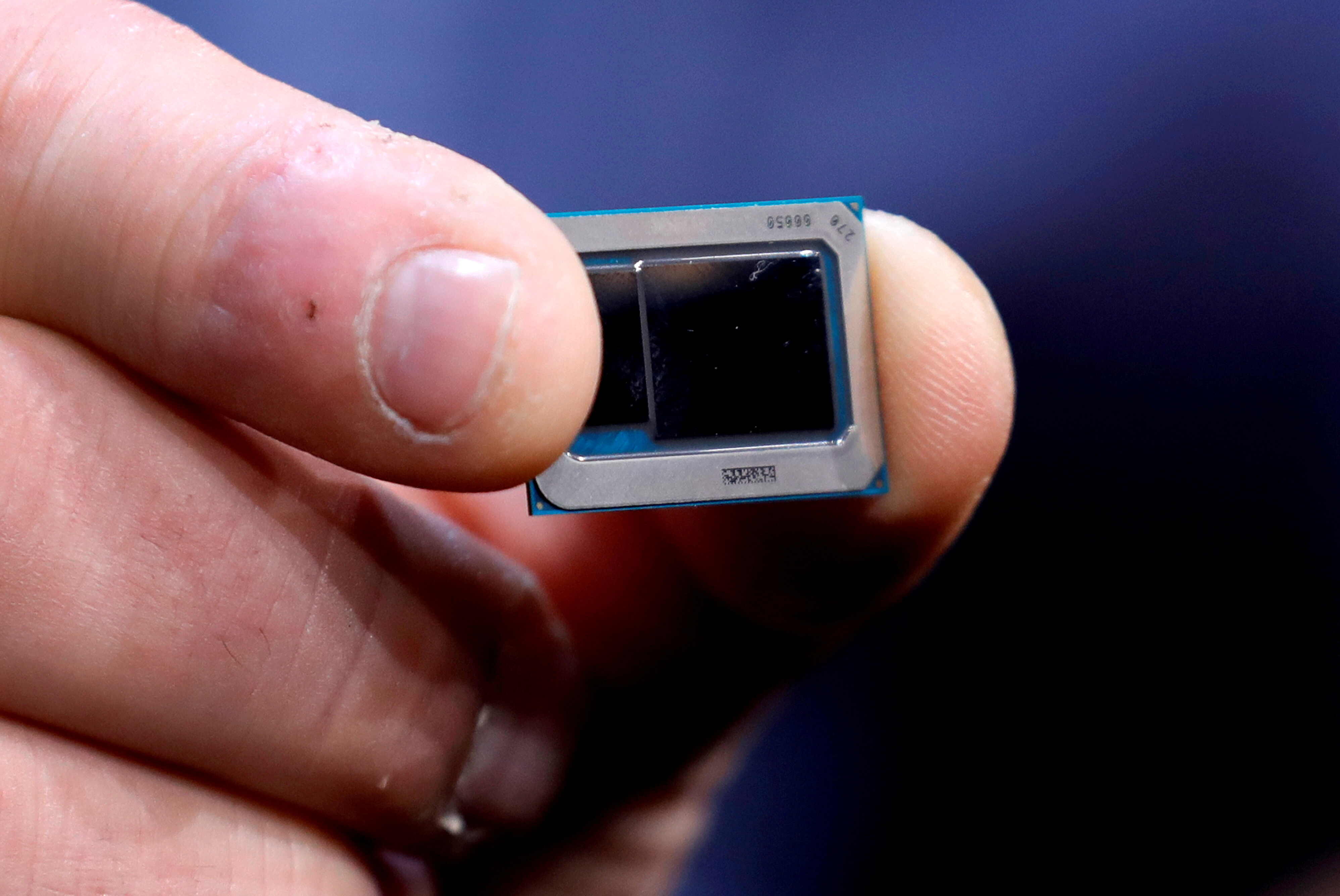 your-next-smartphone-might-have-an-intel-processor-seriously
