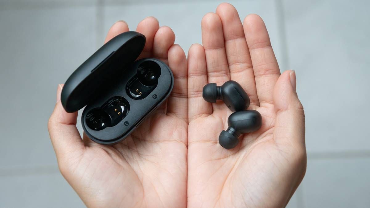 Why Do My Wireless Earbuds Keep Breaking CellularNews