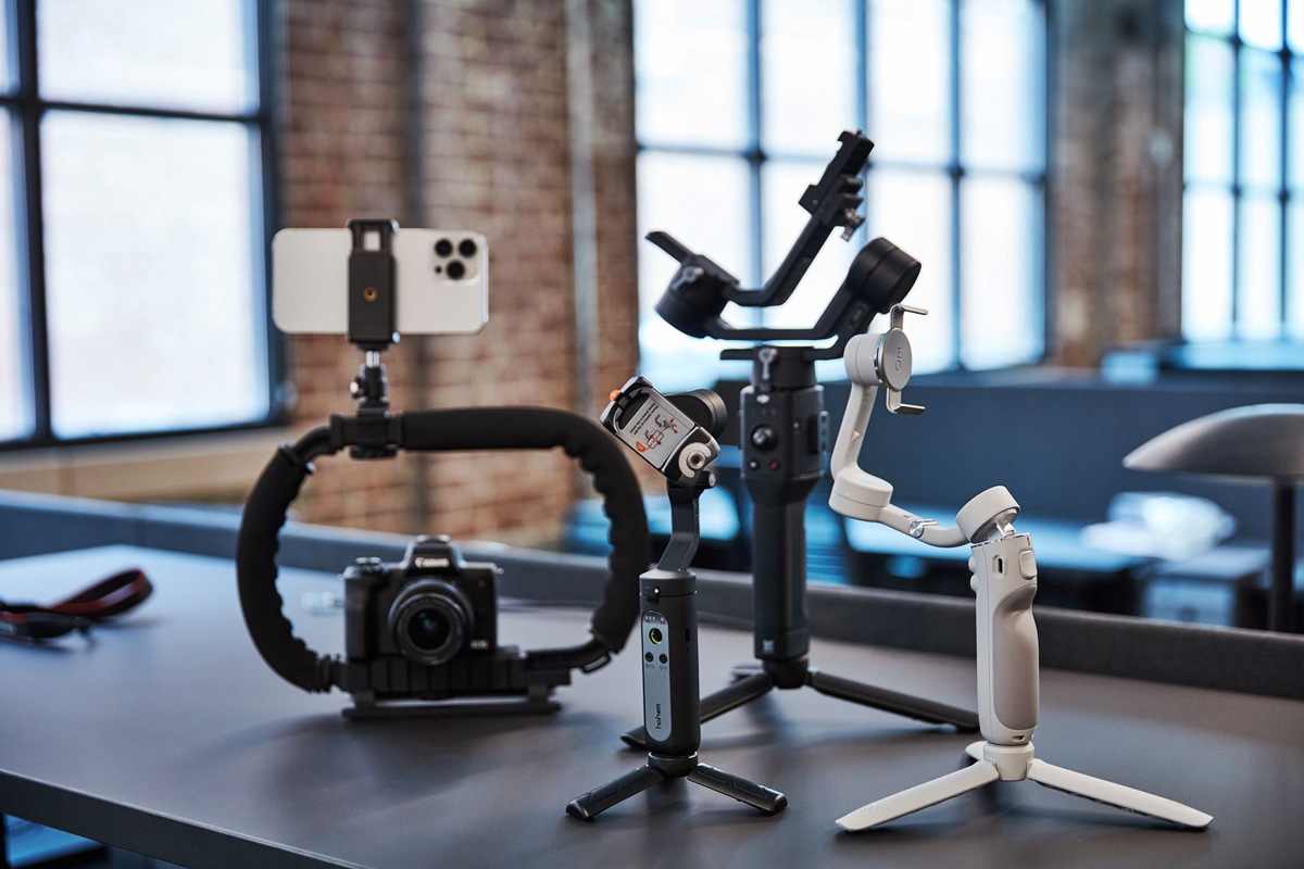 10-best-gimbals-for-iphone-to-shoot-stabilized-videos-2023