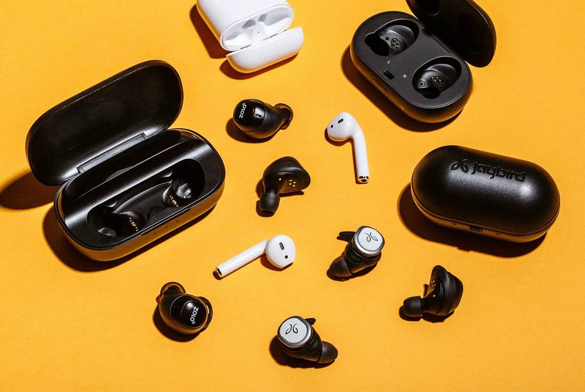 12 Best Wireless Earbuds For Small Ears For 2023 CellularNews