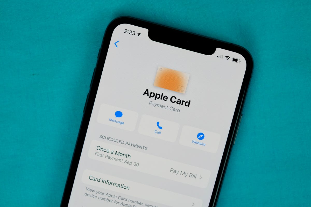 apple-card-users-can-soon-buy-an-iphone-with-no-interest-for-24-months