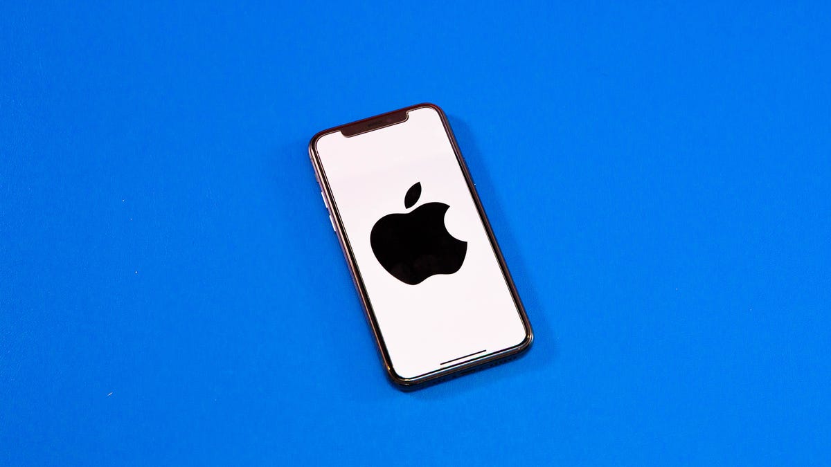 apple-expected-to-announce-apple-iphone-hd-monday