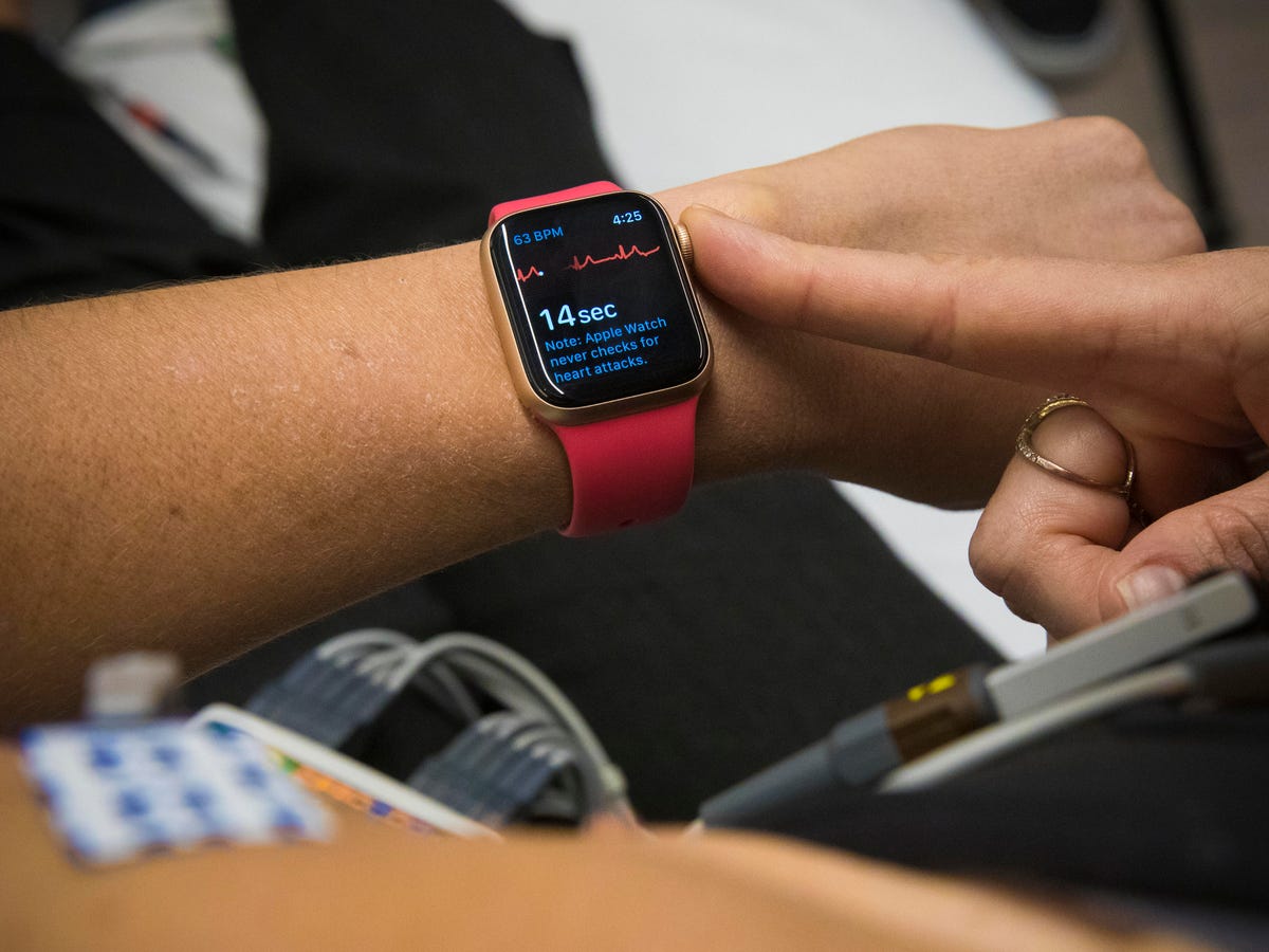 could-ecg-functionality-in-the-new-apple-watch-save-lives-we-asked-an-expert