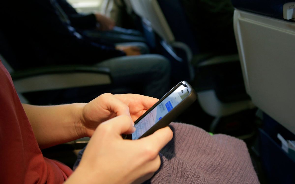 delta-rolls-out-free-in-flight-mobile-messaging