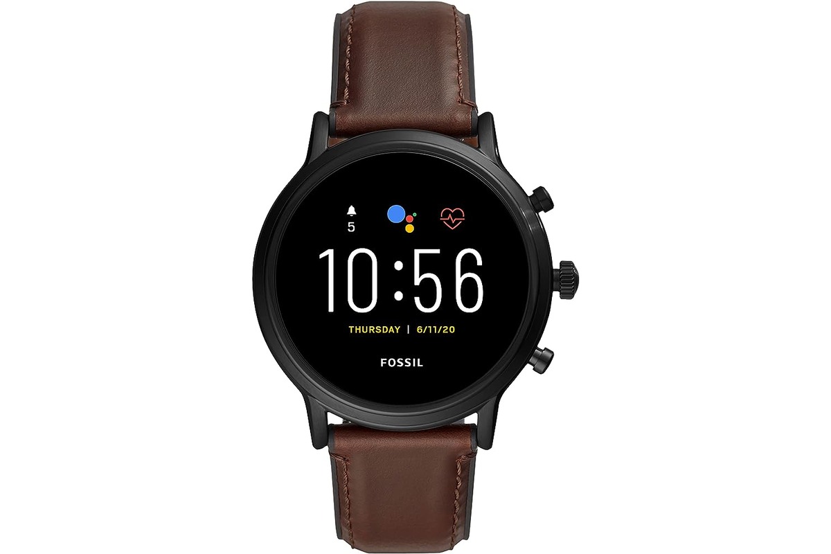 how-do-you-turn-on-a-fossil-smartwatch