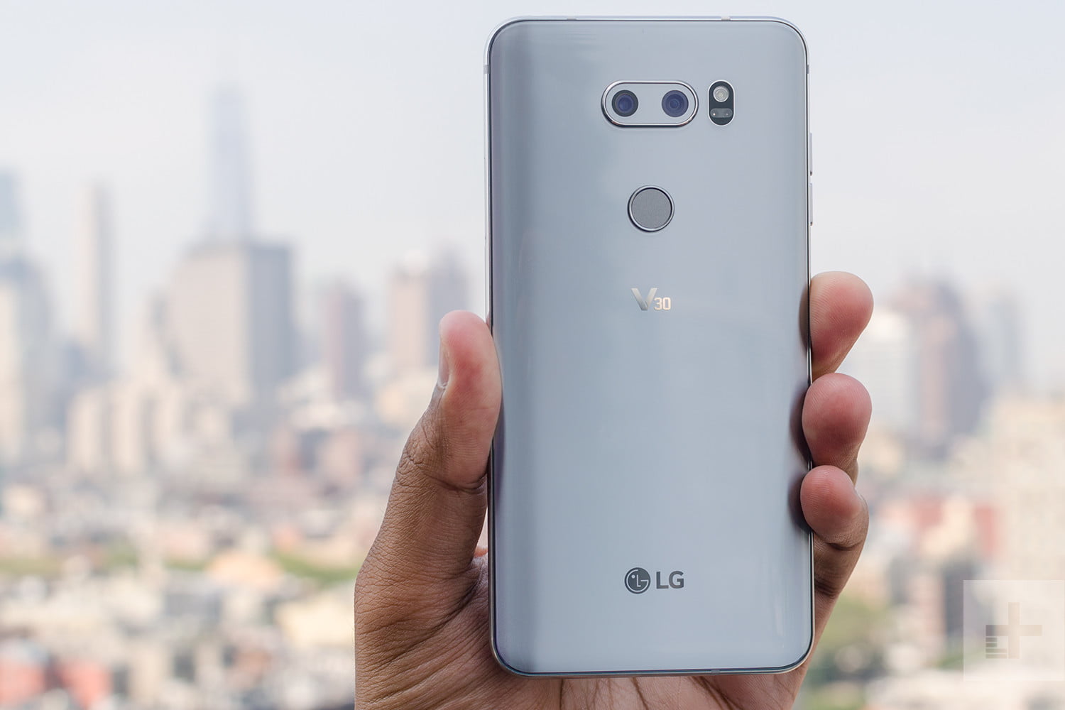 how-to-buy-the-lg-v30-unlocked-and-on-every-carrier