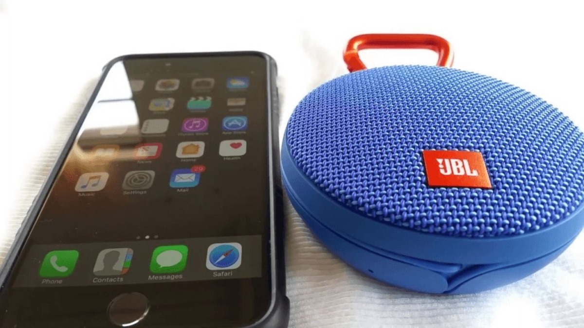 how-to-connect-a-jbl-speaker-to-an-iphone