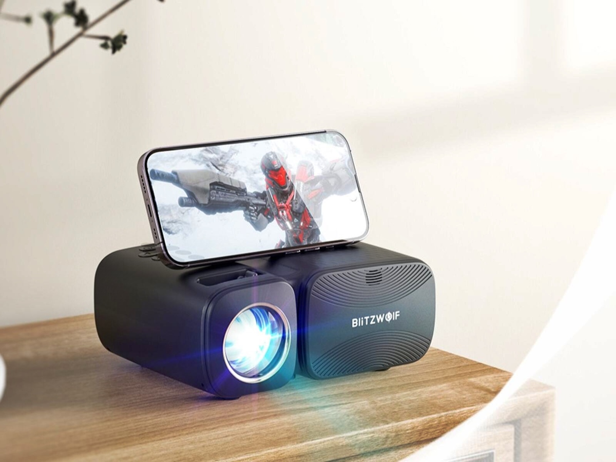 how-to-use-an-led-projector-with-an-iphone