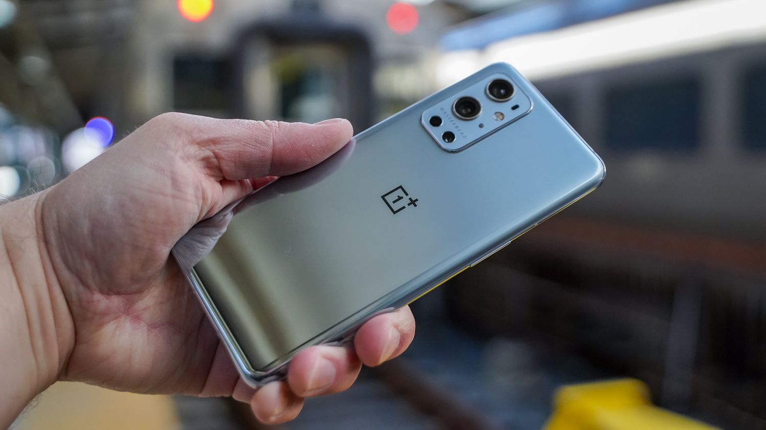 the-oneplus-9-pro-raises-new-questions-about-benchmarks