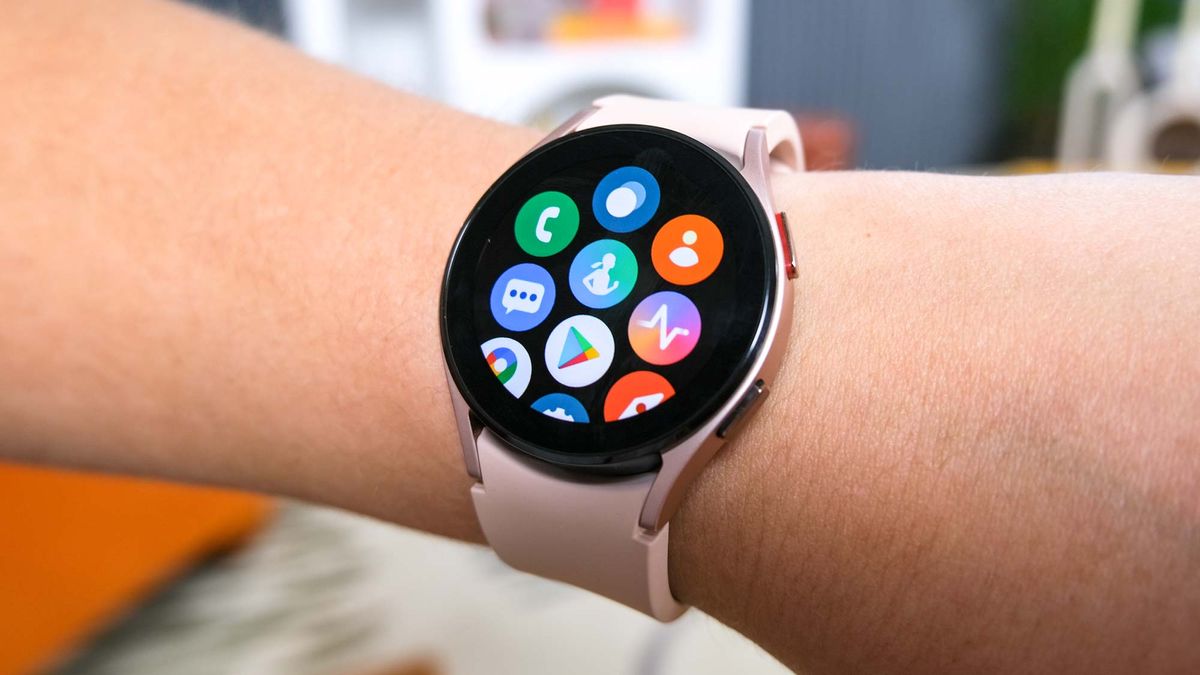 what-is-the-latest-samsung-smartwatch