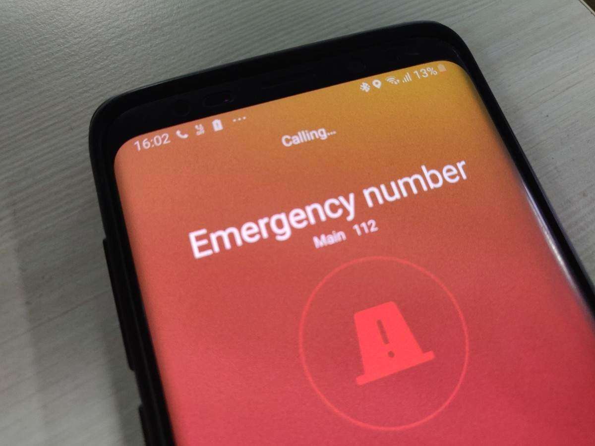how-to-add-emergency-number-in-redmi