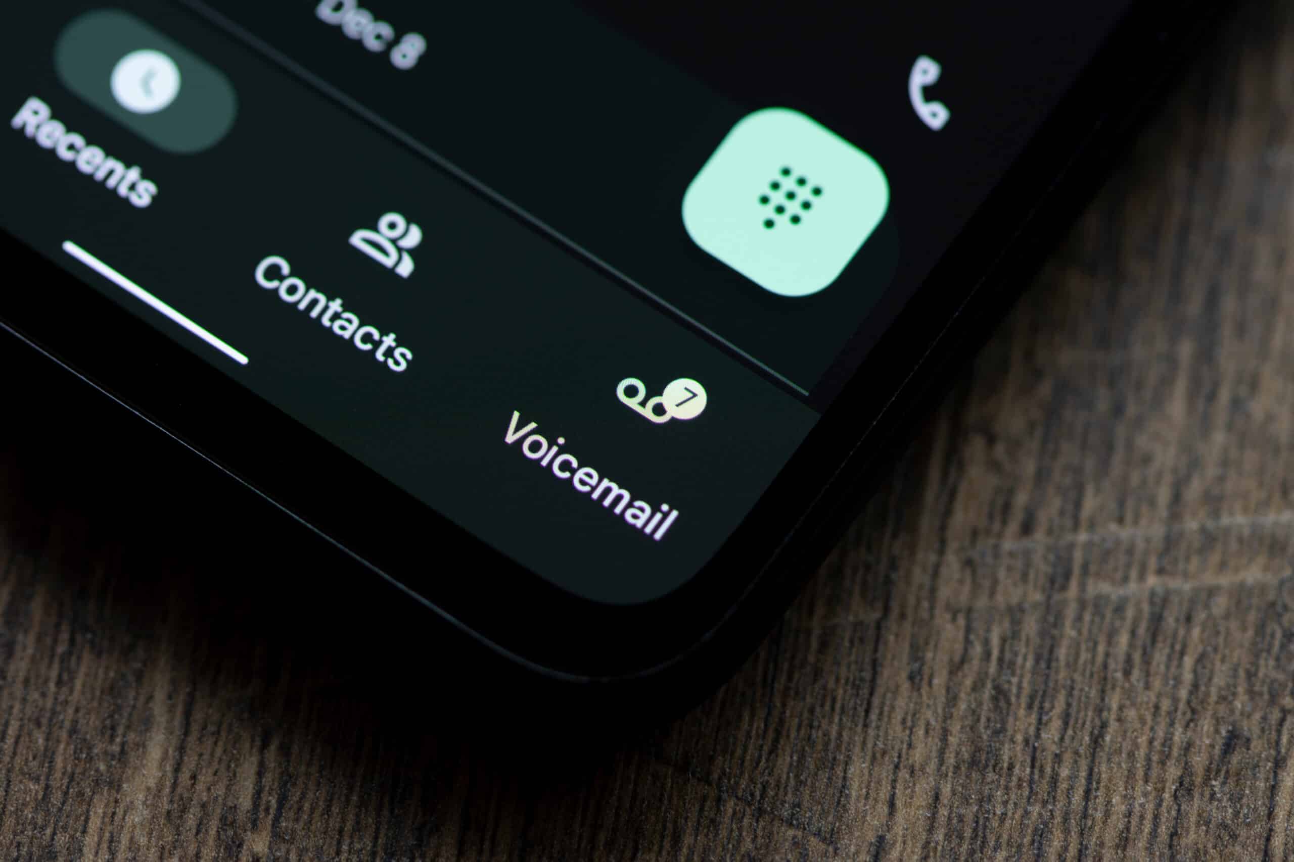 how-to-change-voicemail-greeting-on-motorola-moto-g-phone