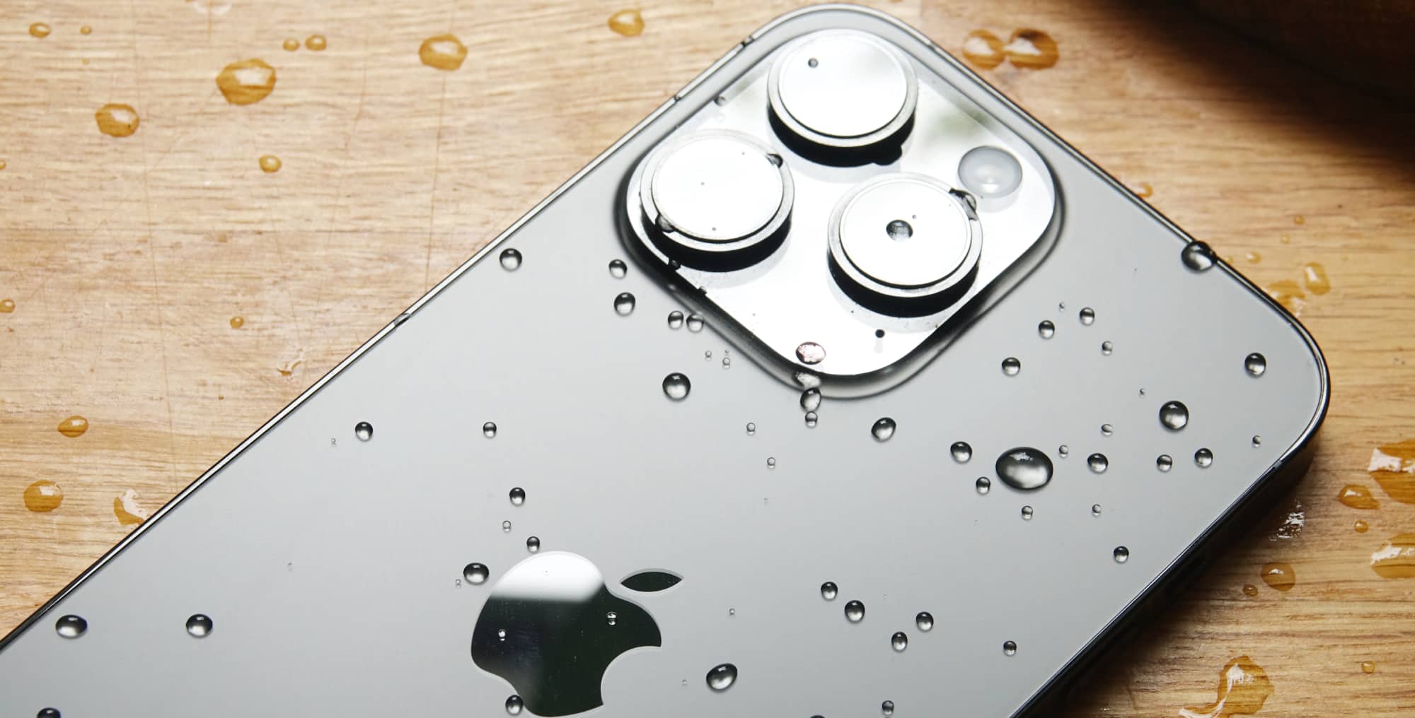 how-to-clean-iphone-14-pro-max