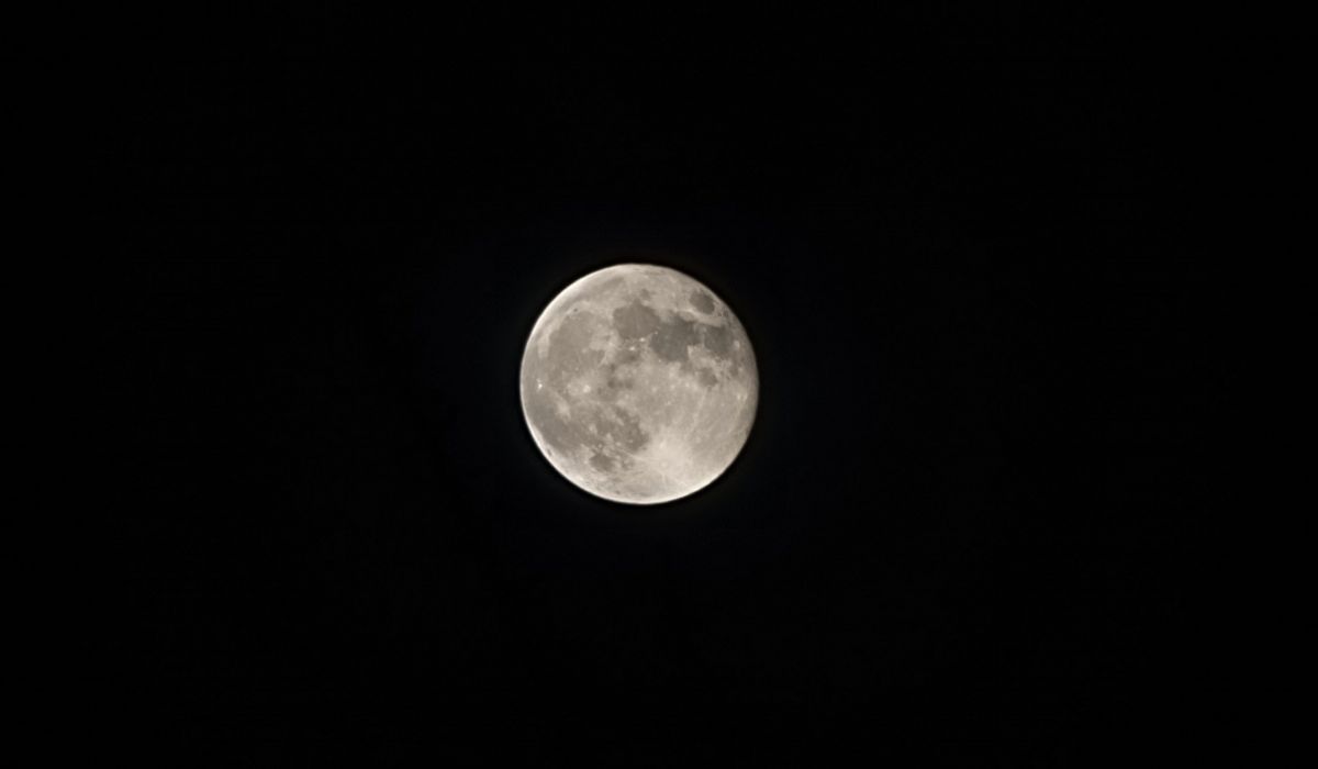 How To Take Moon Pictures With IPhone 14 Pro CellularNews