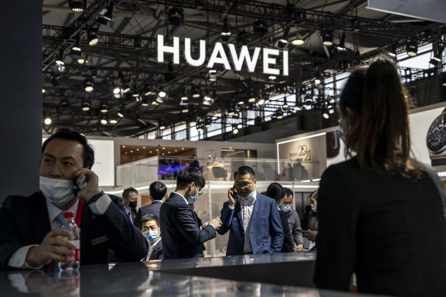 huawei-is-reportedly-hosting-a-secret-hacker-meeting-in-germany