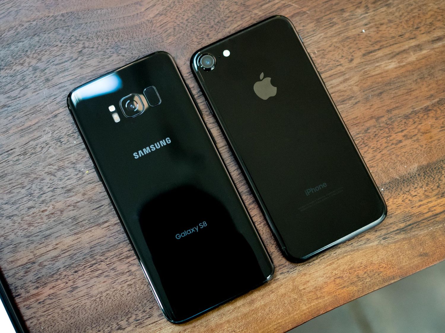 iphone-8-vs-galaxy-s8-spec-comparison