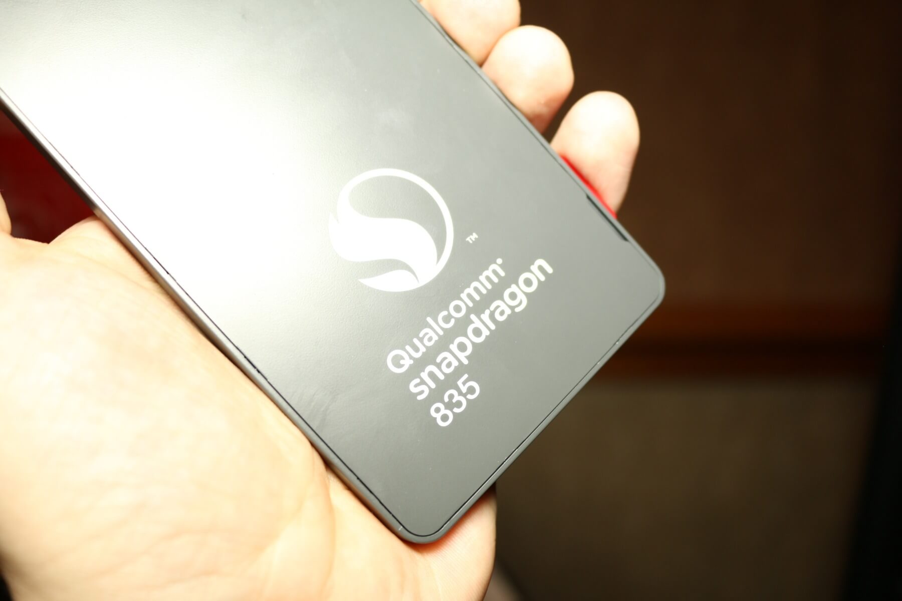 qualcomms-snapdragon-835-bests-exynos-kirin-in-benchmarks