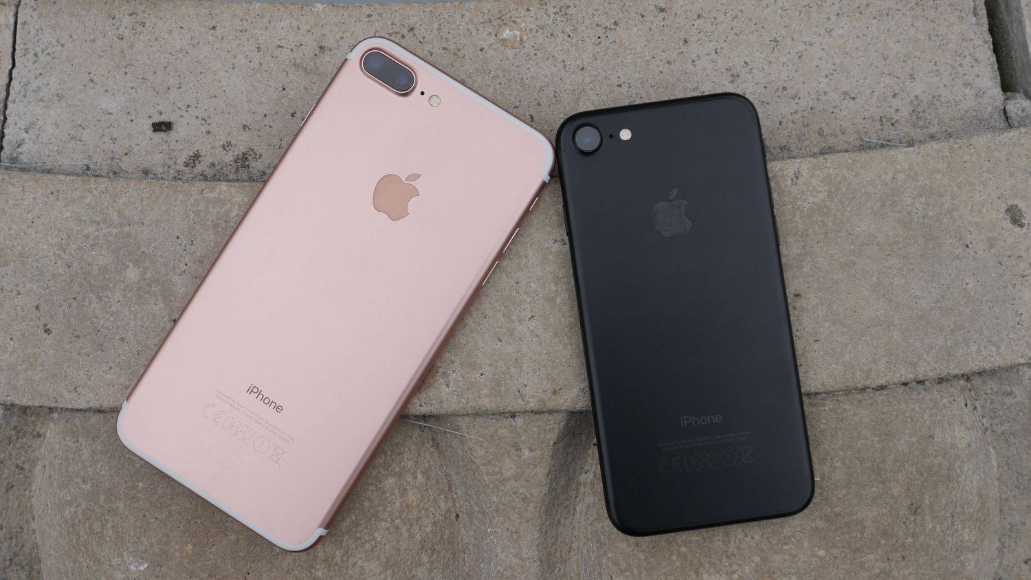 the-iphone-7-and-7-plus-may-be-tough-to-find-in-stores