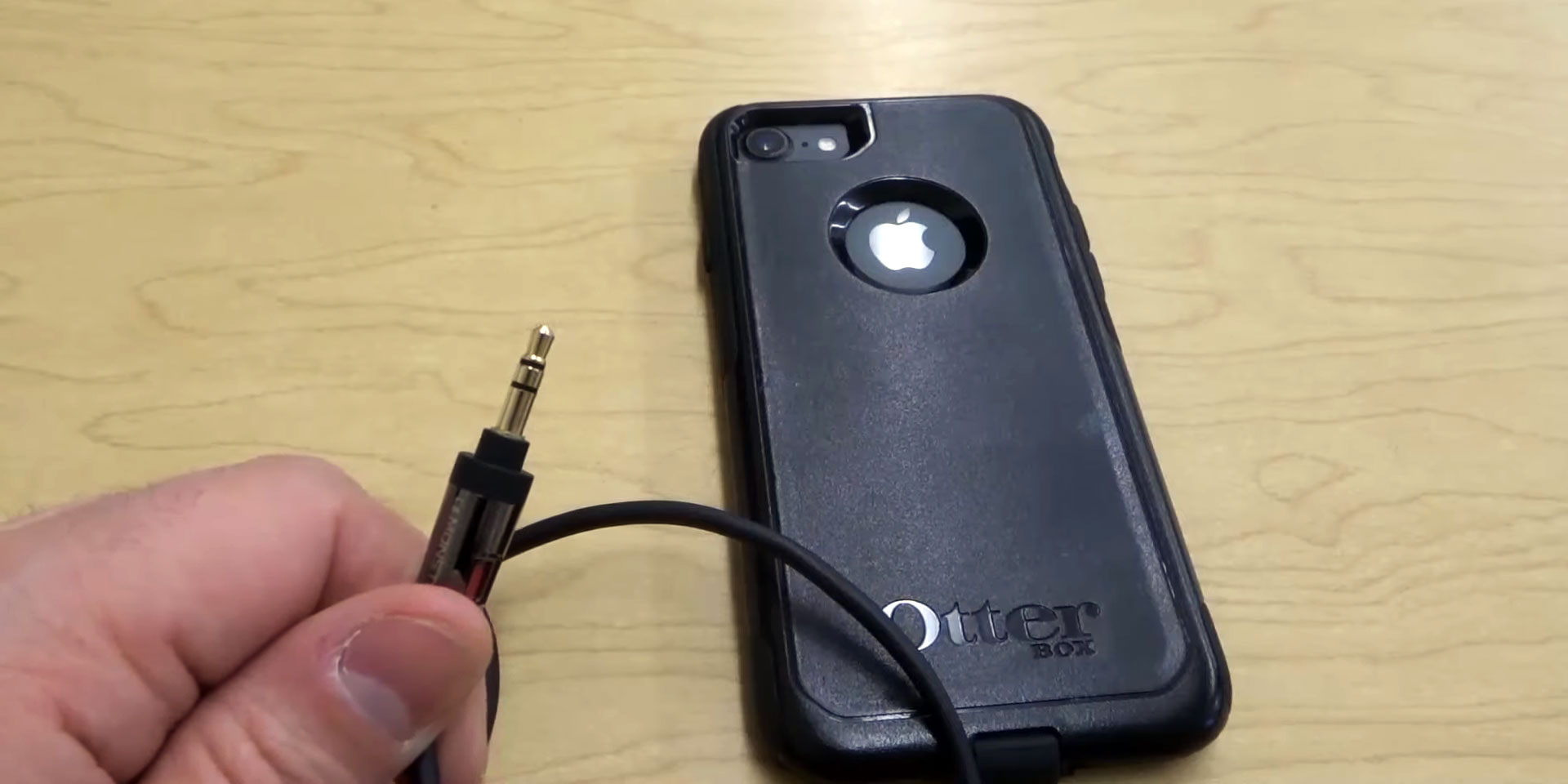 how-to-connect-iphone-11-to-aux