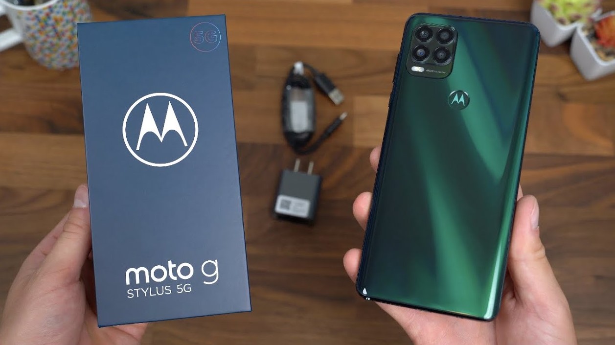 how-to-connect-moto-g-stylus-5g-to-tv-with-hdmi