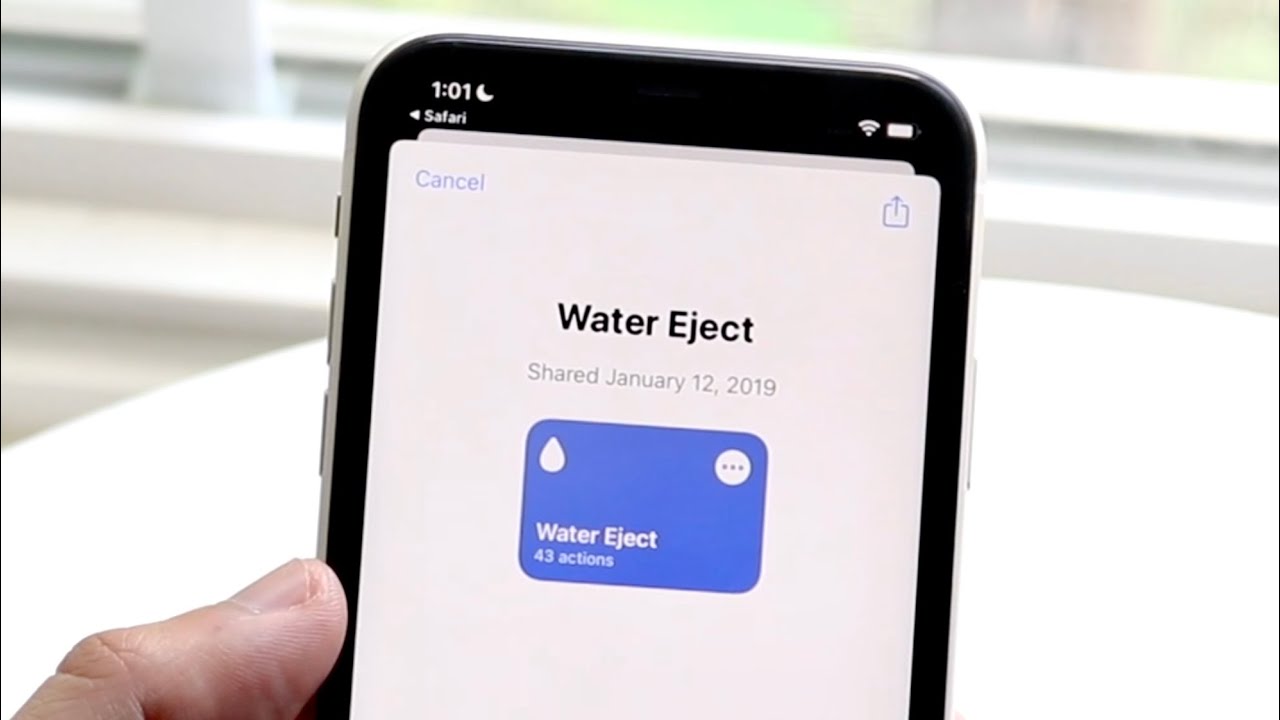 how-to-get-water-out-of-iphone-12