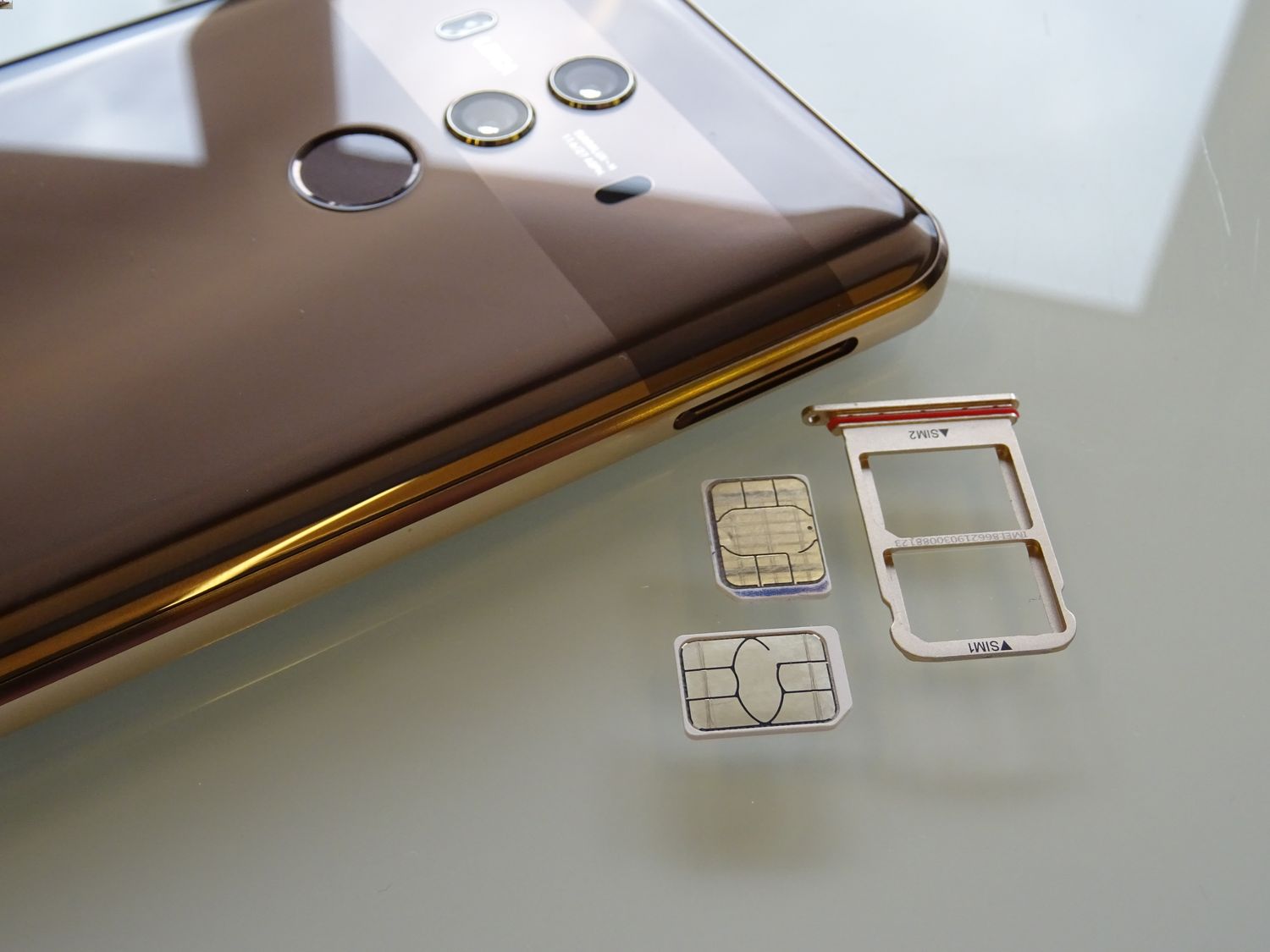 how-to-insert-the-second-sim-card-on-huawei-mate-10-pro