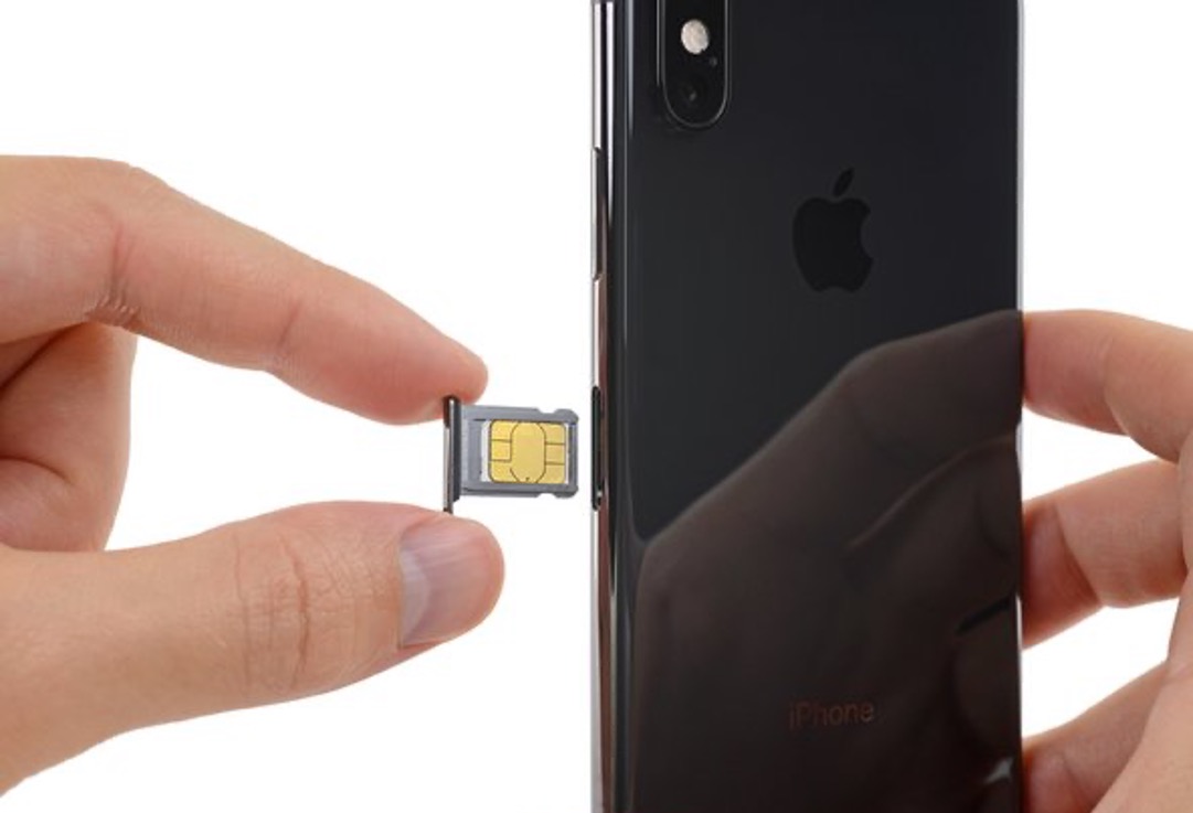 how-to-remove-sim-card-from-iphone-10