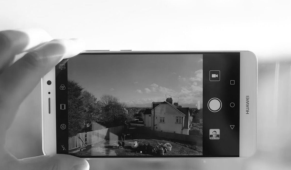 how-to-view-black-and-white-photos-on-huawei-mate-9-camera
