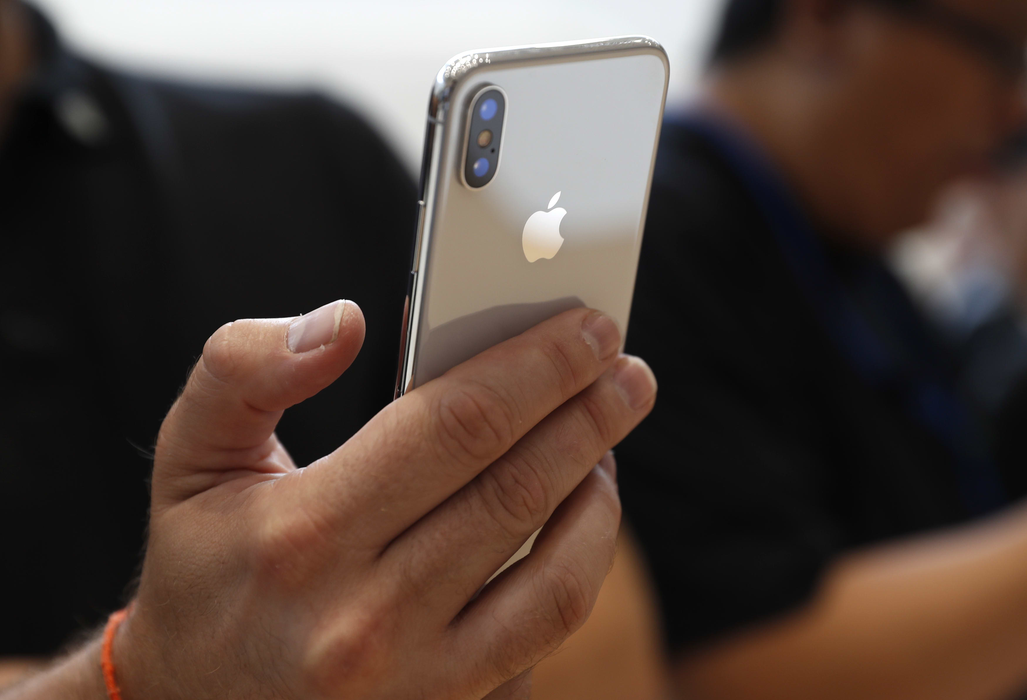 what-is-the-difference-between-iphone-10-and-iphone-x