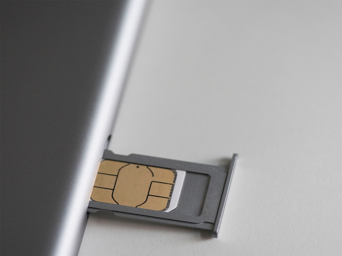 what-kind-of-sim-card-does-iphone-12-use