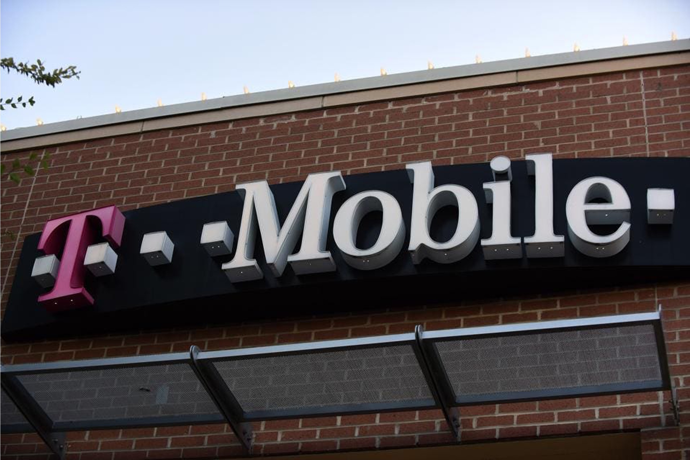 what-other-organizations-does-t-mobile-support