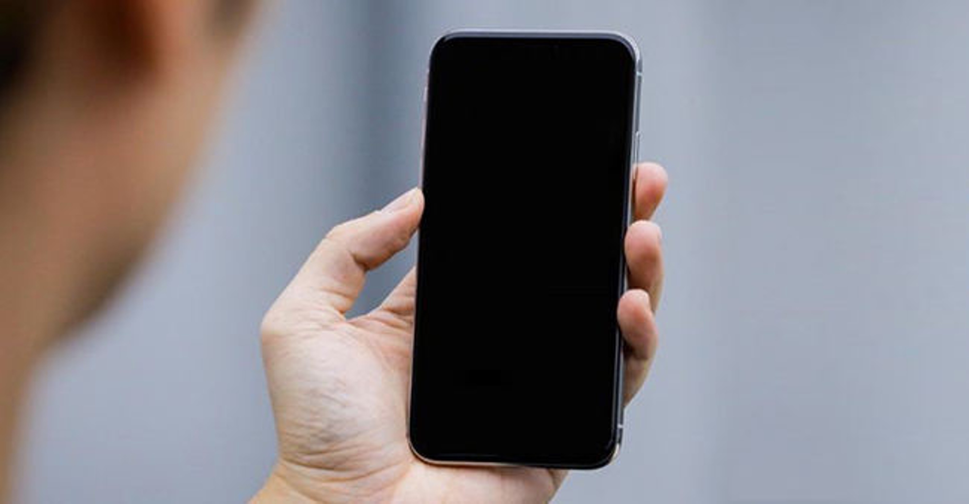 Айфон 15 про завис. Iphone 14 Black Screen. Iphone 14 черный экран. Iphone 6 Black Screen. Смартфон с плохой камерой.