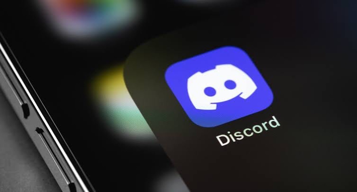 how-to-make-someone-an-admin-on-discord-mobile