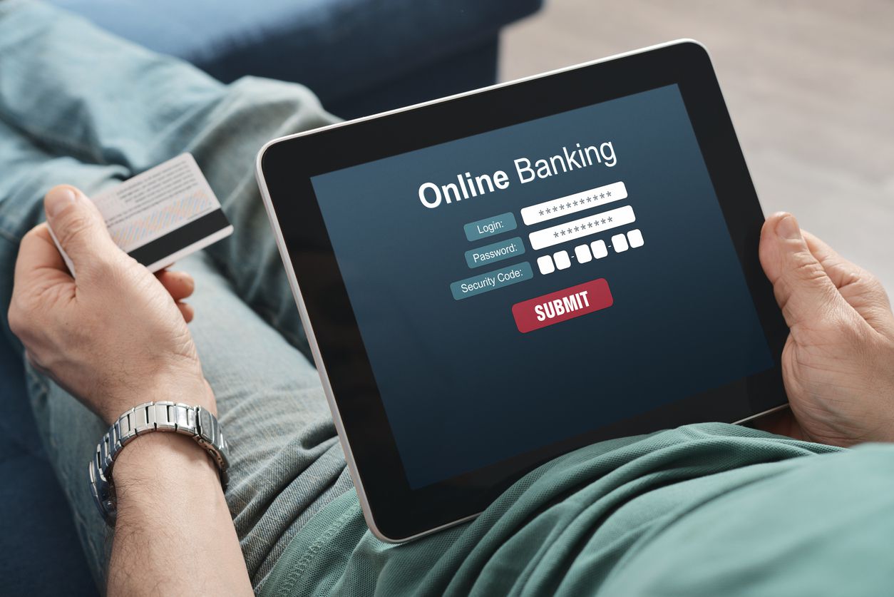 what-is-the-difference-between-online-banking-and-mobile-banking